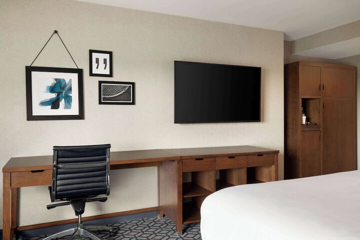 Room 55 of 76