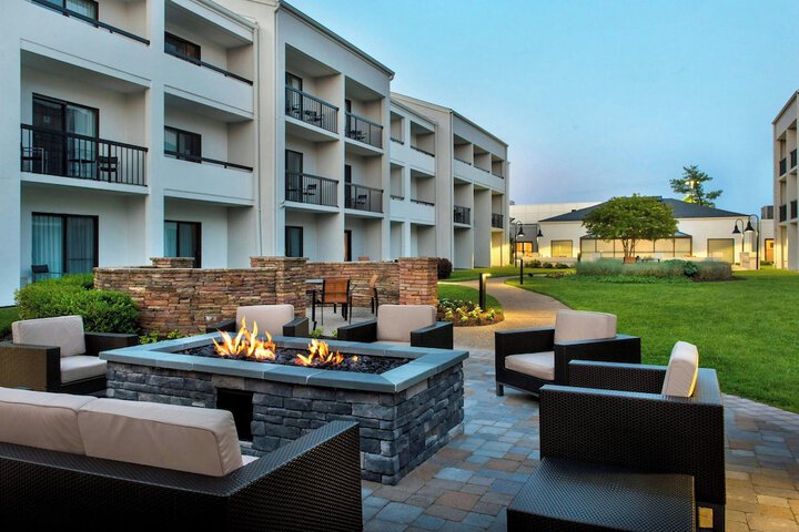 Courtyard by Marriott Silver Spring North / White Oak