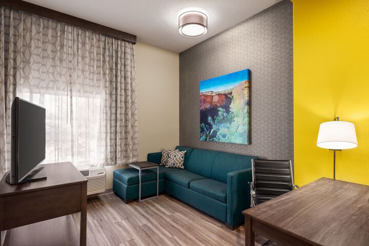 La Quinta Inn & Suites by Wyndham Clovis CA
