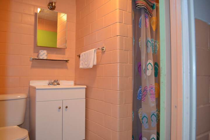 Room 5 of 7