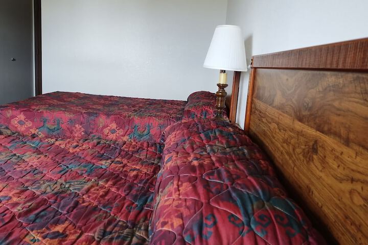 Room 16 of 32