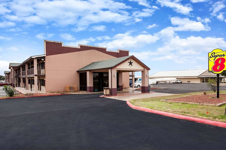 Hotel 3 of 33