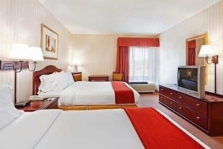 Mountain Inn & Suites