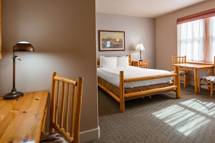 Room 21 of 28