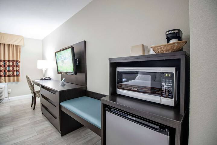 Room 12 of 19