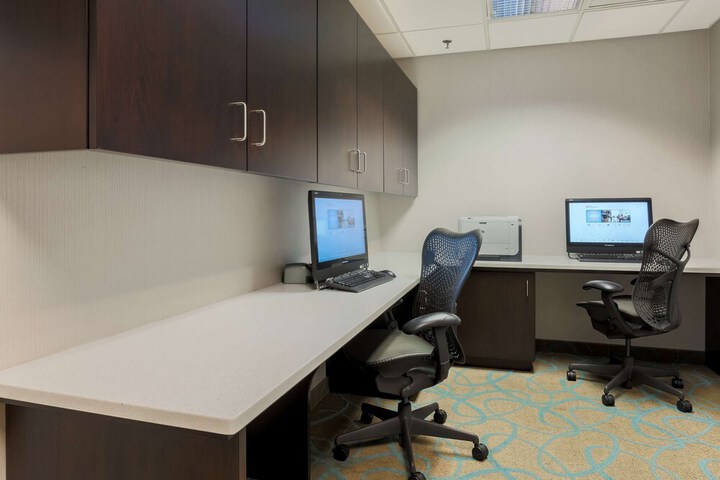 Business Center 41 of 41