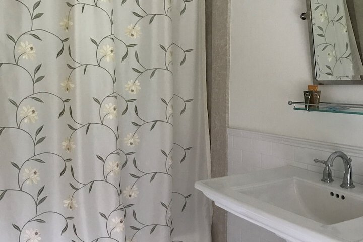 Room 21 of 40