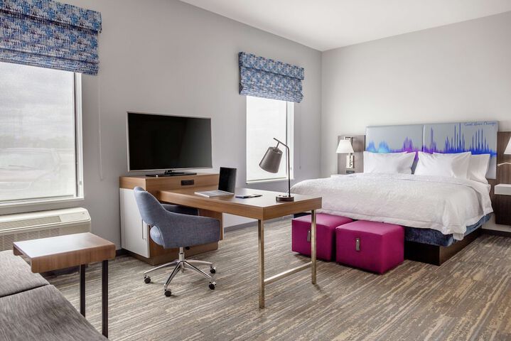 Room 15 of 52