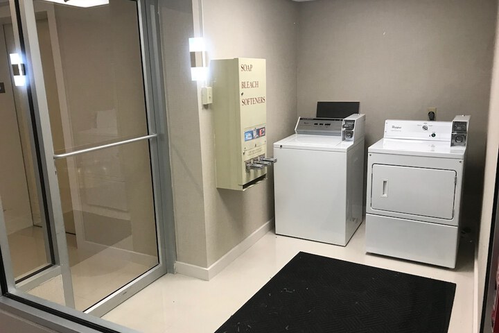 Room 29 of 68