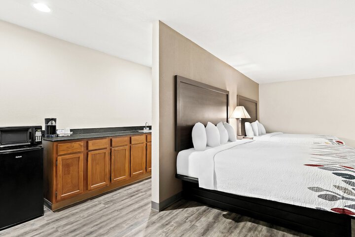 Room 20 of 38