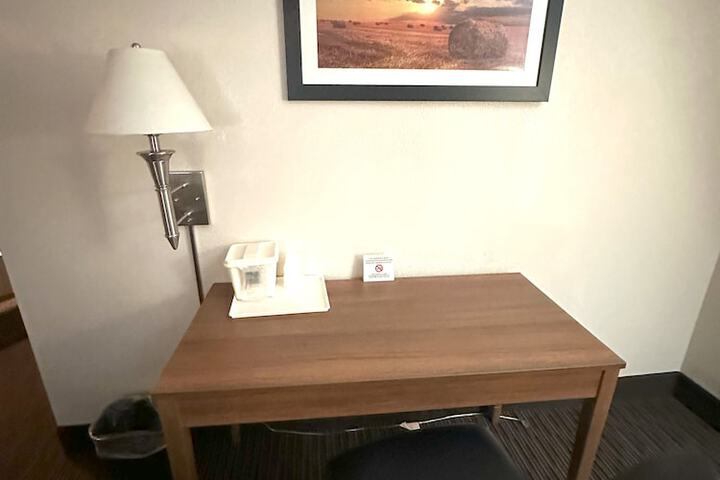 Room 103 of 163
