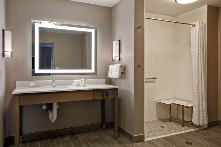 Room 13 of 45