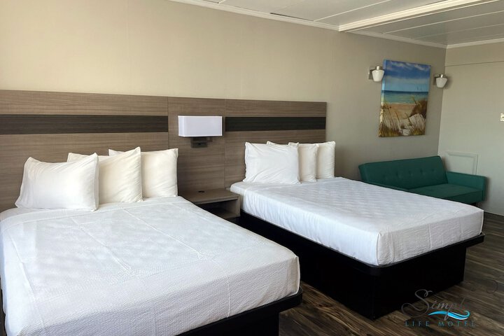 Room 8 of 33