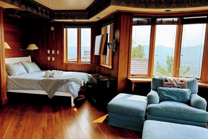 Room 44 of 84