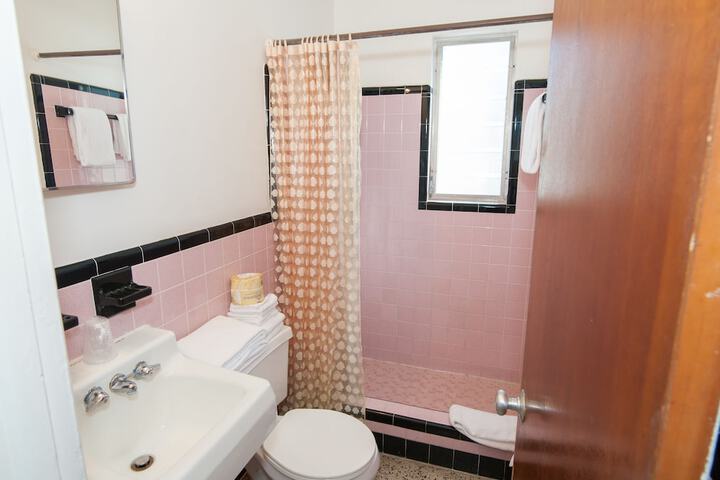Room 16 of 48