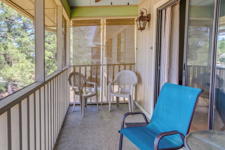 Little River Condo w / Community Pool & Hot Tub!