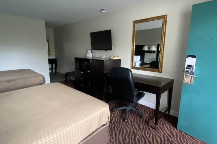 Room 33 of 37
