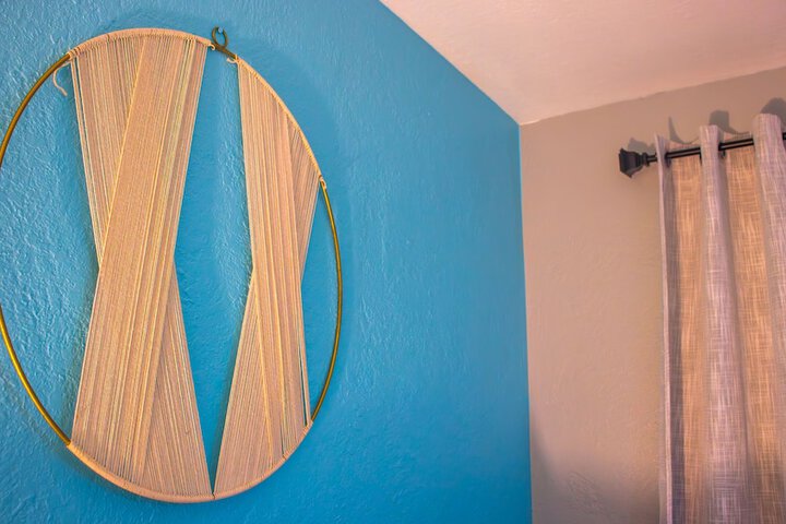 Room 42 of 100
