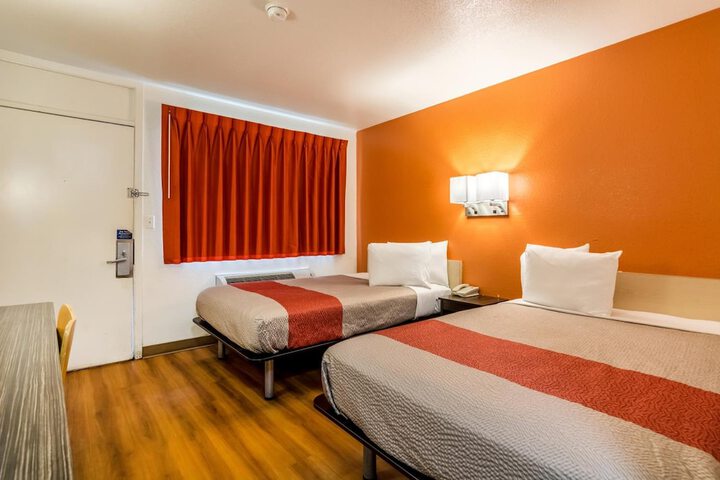 Room 40 of 41