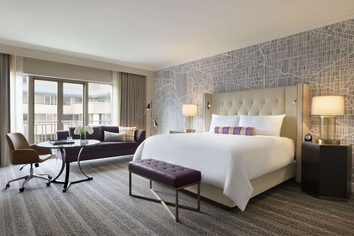 Room 51 of 108