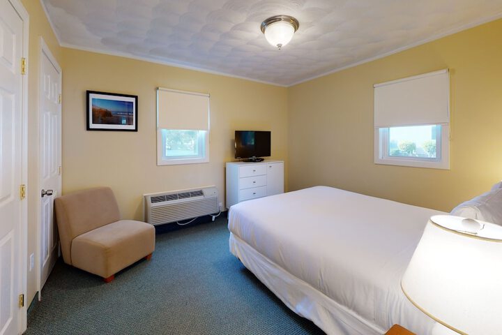 Breezeway Boutique Hotel