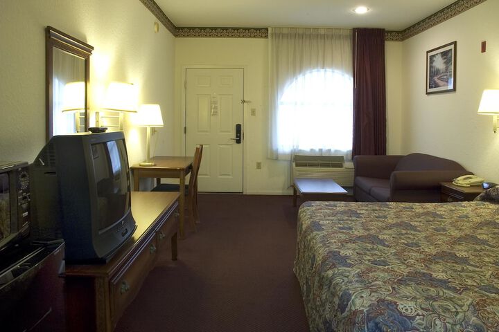 Room 15 of 30