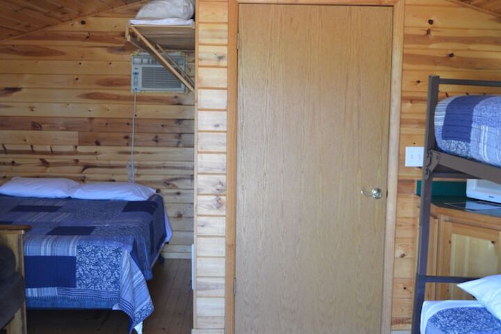 No Name City Luxury Cabins & RV