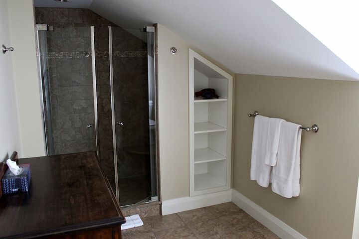 Room 19 of 62