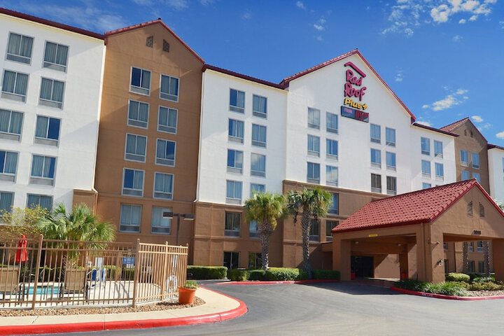 Hotel 2 of 29