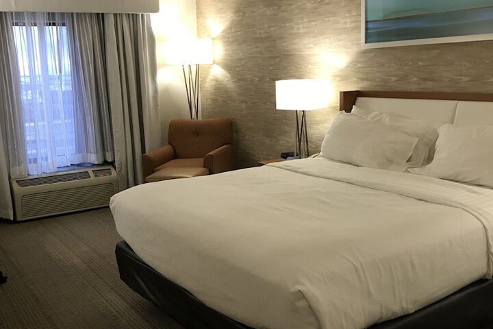 Room 38 of 61
