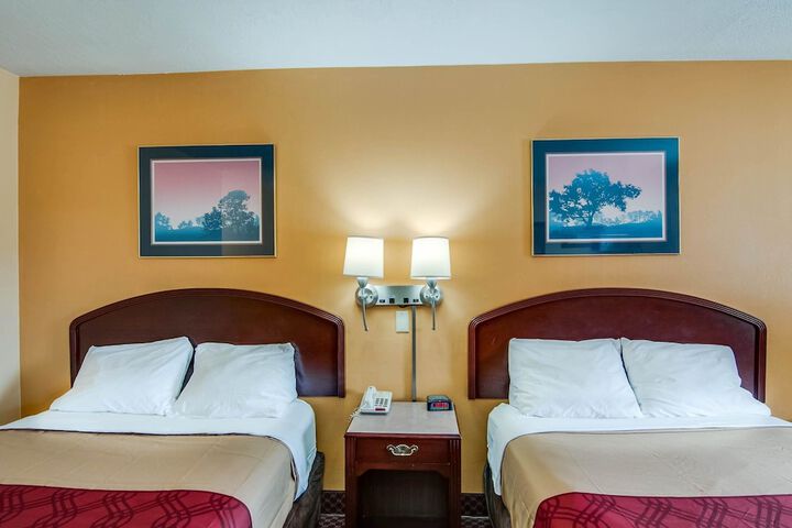 Room 15 of 27