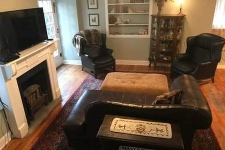 Vineyard Mansion & Carriage House Bed & Breakfast