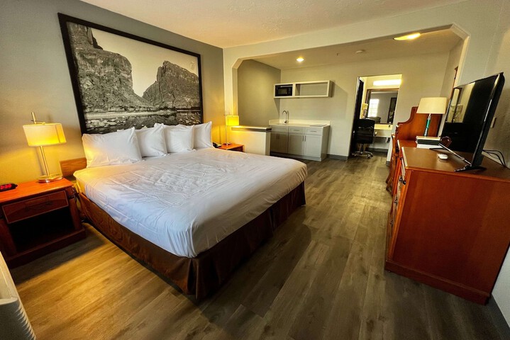 Room 18 of 23