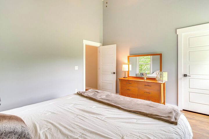 Serene Travelers Rest Apartment: 7 Mi to Downtown!