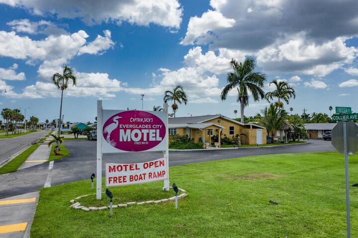 Hotel 5 of 39