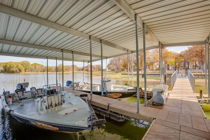 On-site Fishing Pier: Pet-friendly Kerens Cabin!