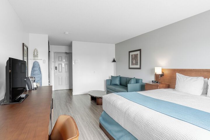 Ramada by Wyndham Surrey / Langley