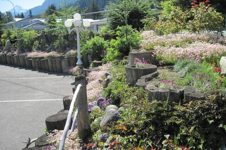 Property Grounds 18 of 21