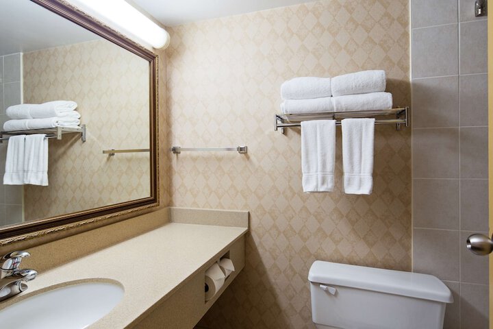 Room 14 of 36