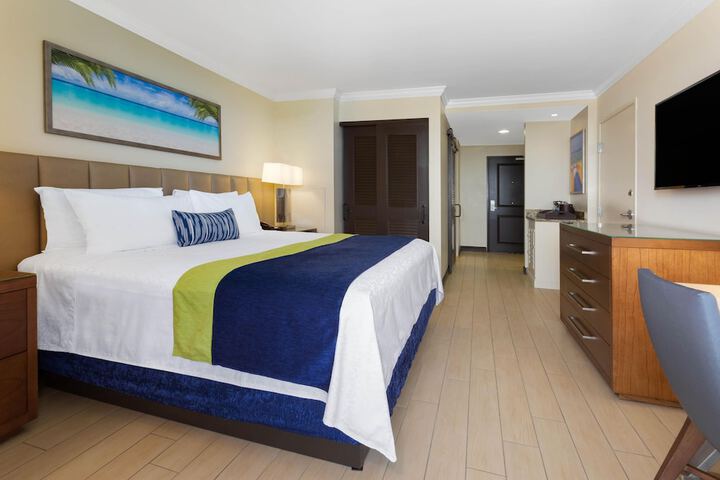 Wyndham Deerfield Beach Resort