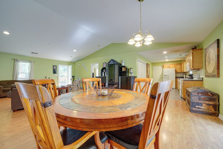 Candler Home w / Large Deck: Hike Bike & Unwind!