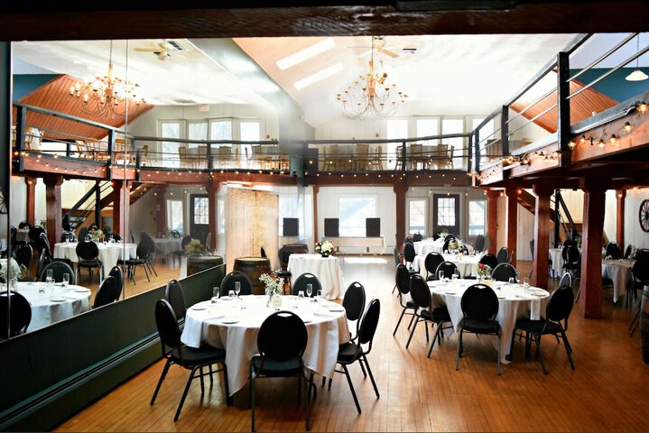 Ballroom/Hall 32 of 41