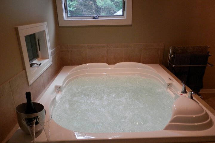 Hot Tub 52 of 53