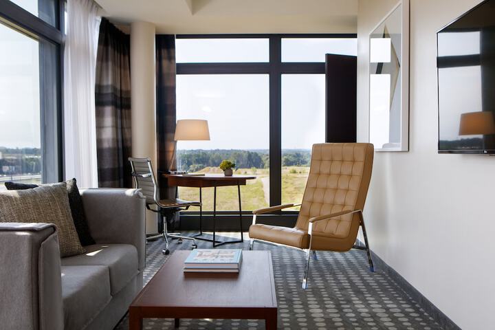Room 20 of 97