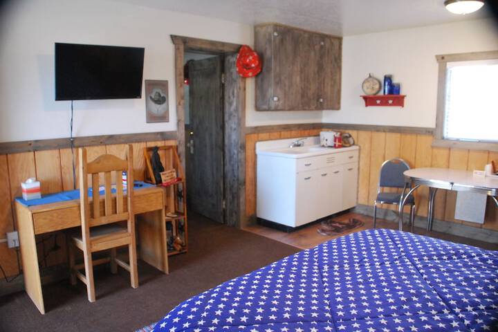 Room 30 of 128