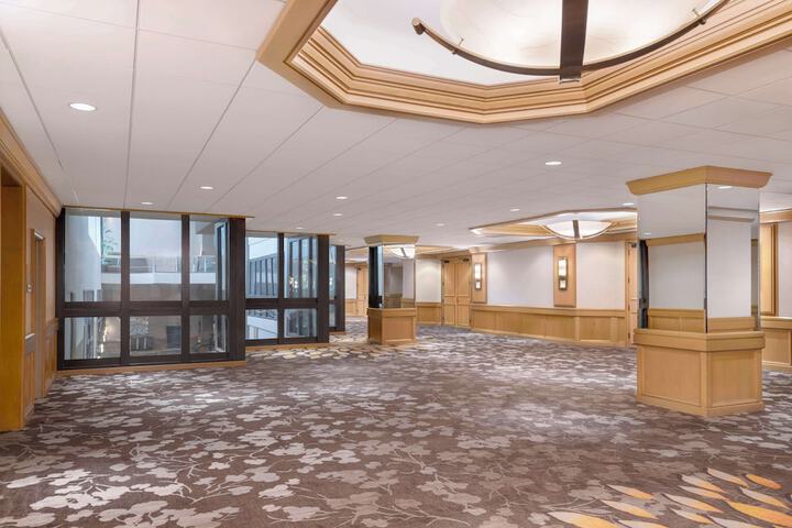 Hilton Orange County / Costa Mesa