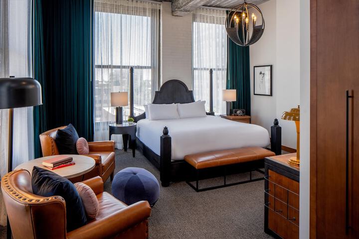 Room 17 of 49