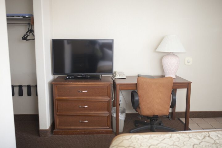 Room 54 of 69