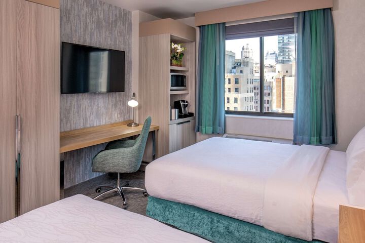 Room 15 of 30
