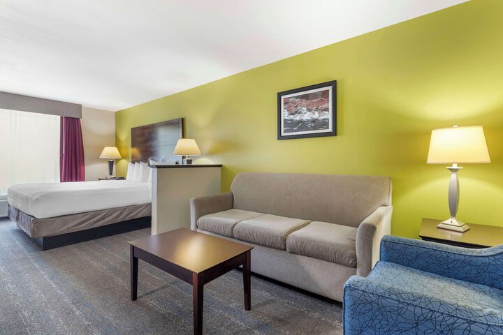 Room 21 of 48